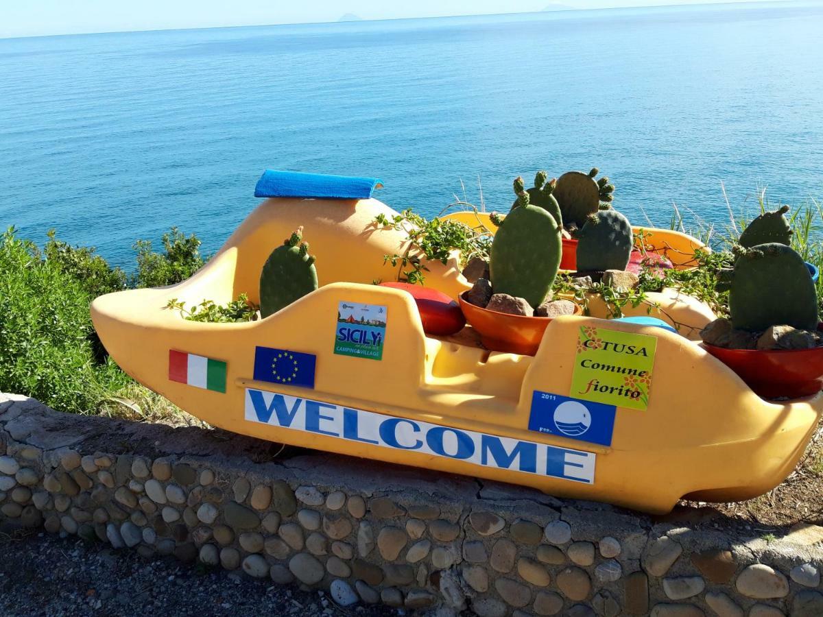 Camere & Case Vacanze Lo Scoglio カステル・ディ・トゥーザ エクステリア 写真